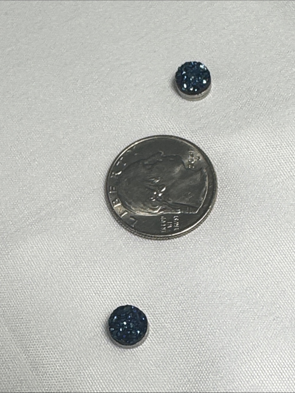 Magnetic Blue Druzy Round Stud Earrings - Sparkling Navy Blue